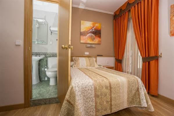 Alojamiento Jaen Madrid Exterior photo