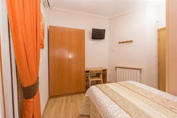 Alojamiento Jaen Madrid Exterior photo