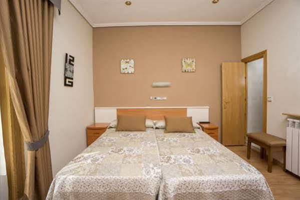 Alojamiento Jaen Madrid Exterior photo