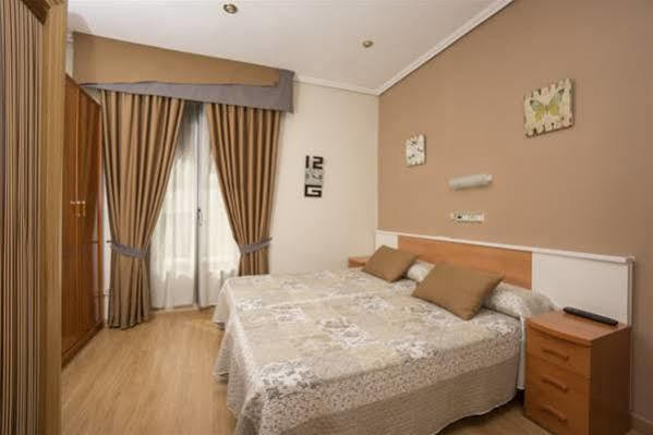 Alojamiento Jaen Madrid Exterior photo
